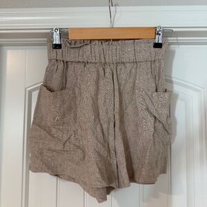 H&M Linen-Blend High Waist Shorts – XS – Taupe/Beige